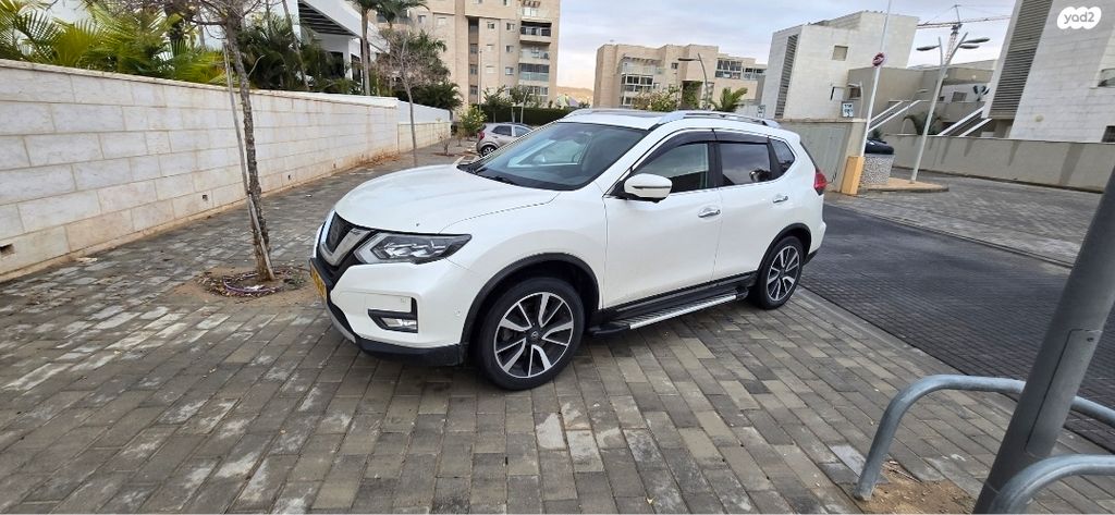 ניסאן אקס טרייל