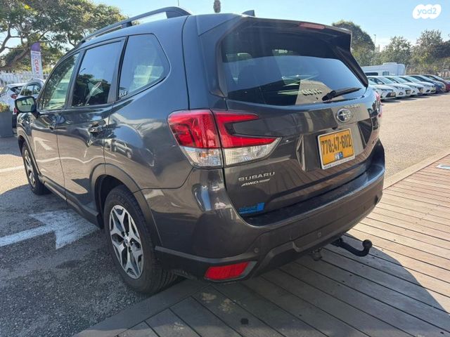 סובארו פורסטר