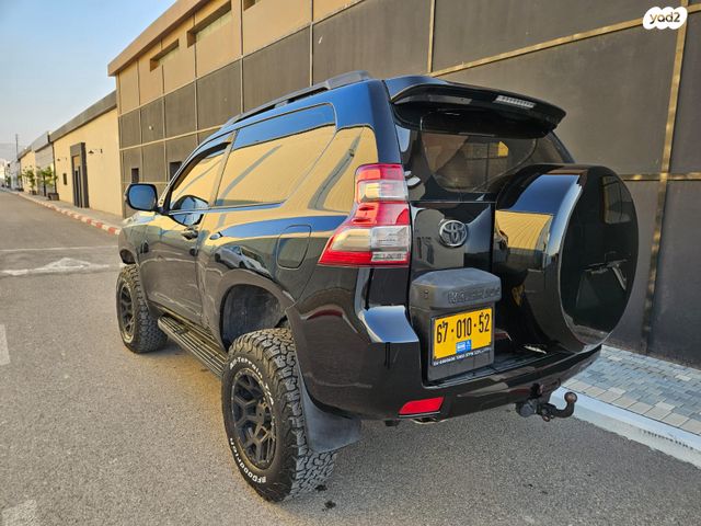 טויוטה לנד קרוזר
