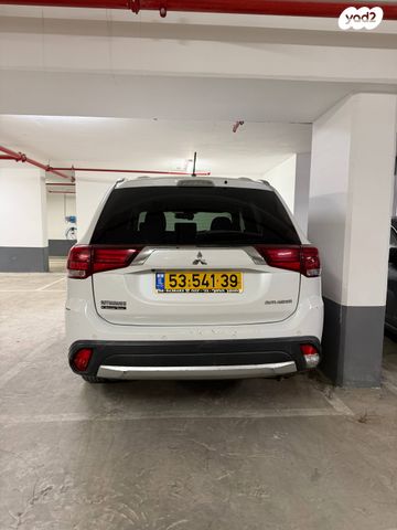 מיצובישי אאוטלנדר