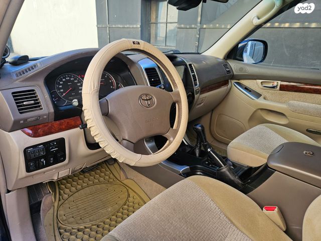 טויוטה לנד קרוזר