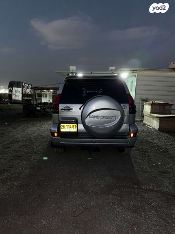טויוטה לנד קרוזר