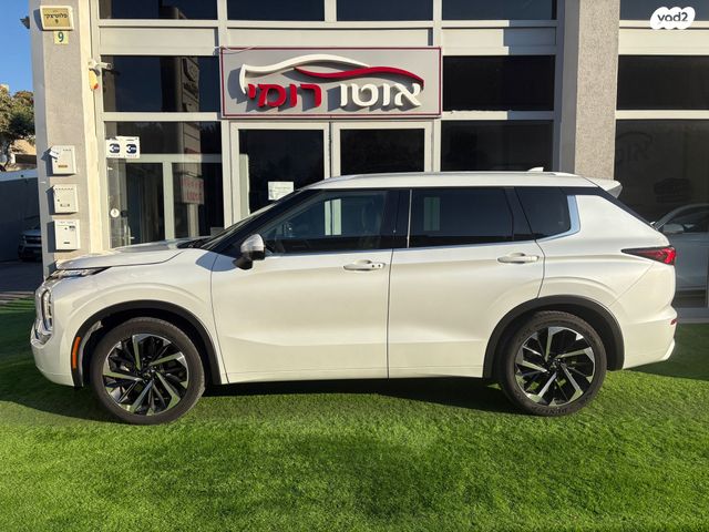 מיצובישי אאוטלנדר