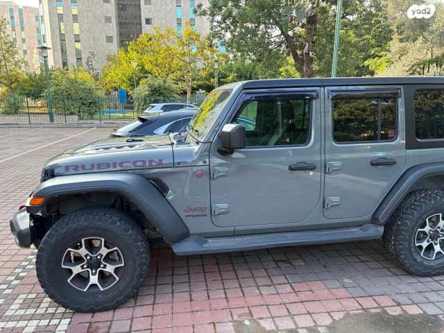מודעת רכב ג'יפ רנגלר