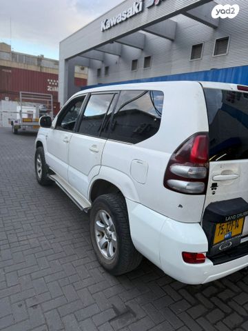 טויוטה לנד קרוזר