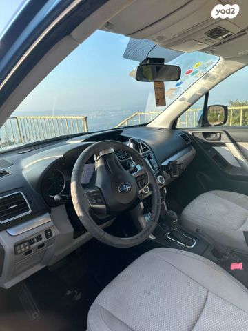 סובארו פורסטר