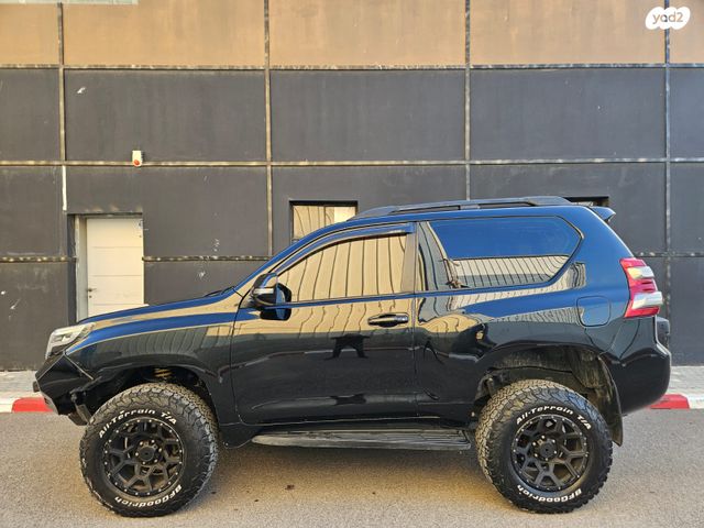 טויוטה לנד קרוזר