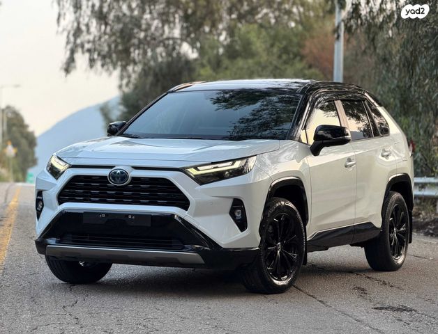 טויוטה RAV4