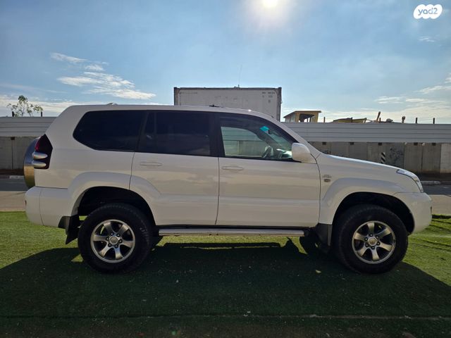 טויוטה לנד קרוזר