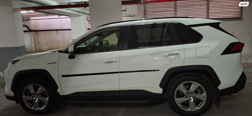 טויוטה RAV4