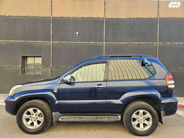 טויוטה לנד קרוזר