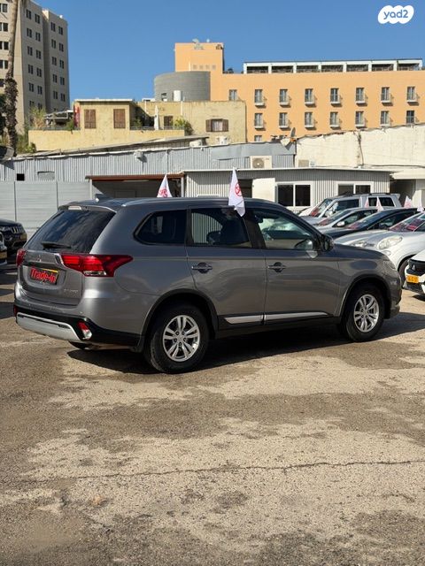 מיצובישי אאוטלנדר