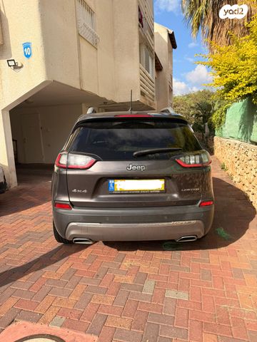 מודעת רכב ג'יפ צ'ירוקי