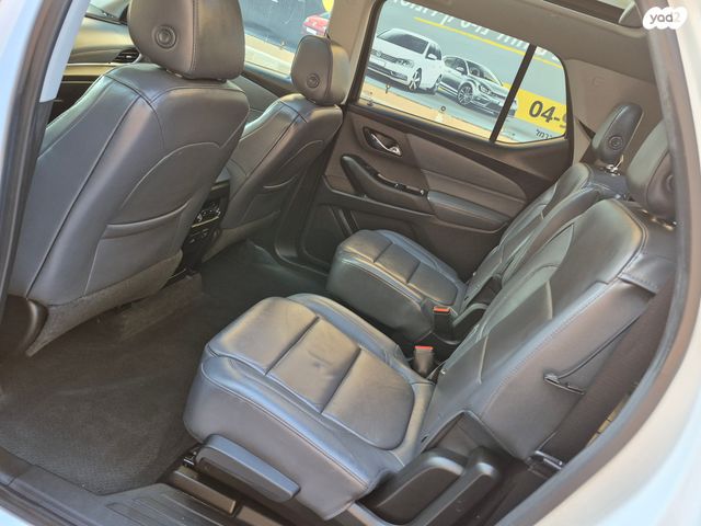 שברולט טראוורס