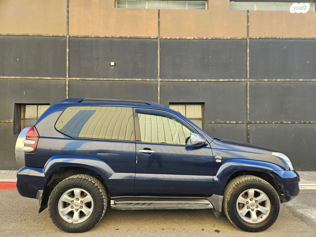 טויוטה לנד קרוזר