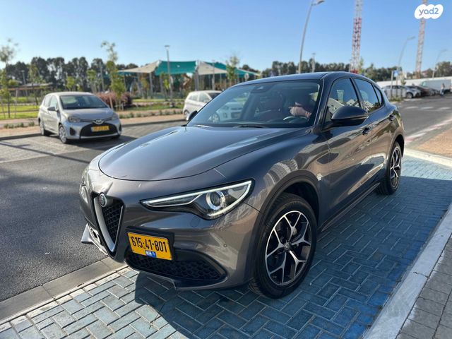 אלפא רומיאו סטלביו