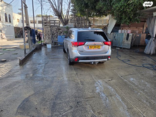 מיצובישי אאוטלנדר