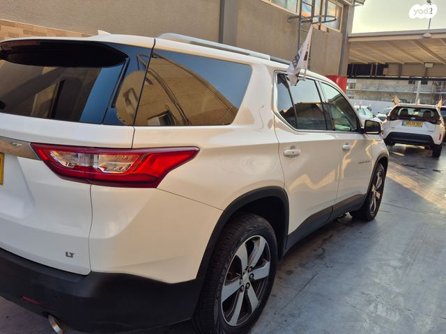 שברולט טראוורס