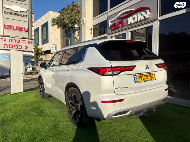 מיצובישי אאוטלנדר