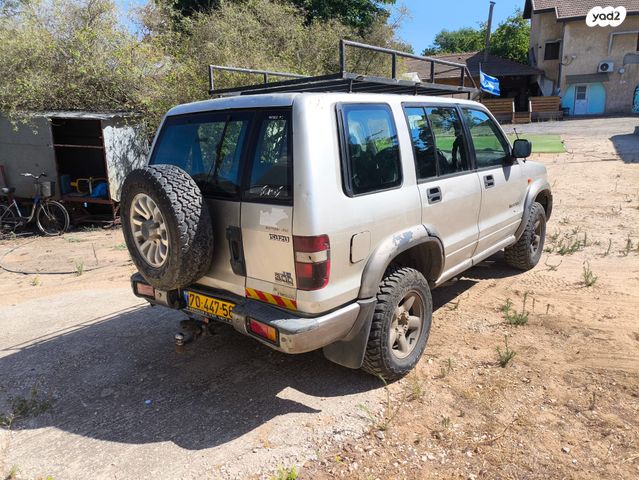 איסוזו טרופר