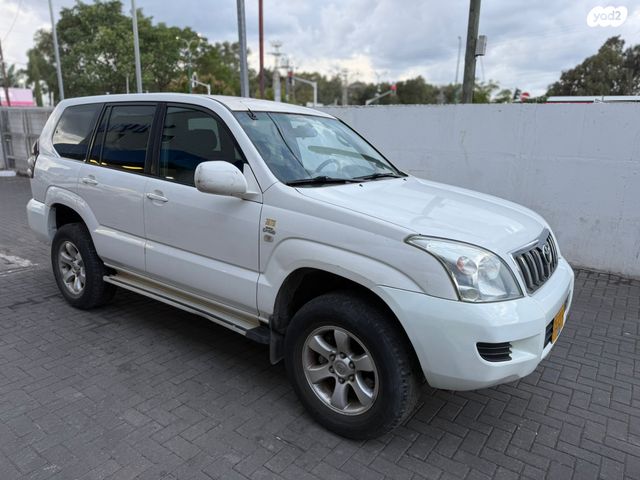 טויוטה לנד קרוזר