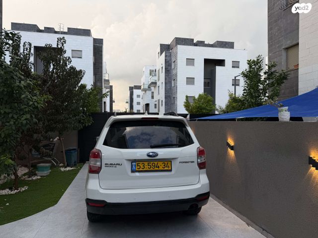 סובארו פורסטר