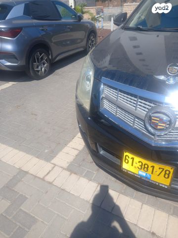 קאדילק SRX