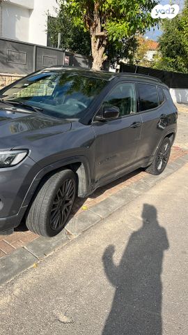 מודעת רכב ג'יפ קומפאס