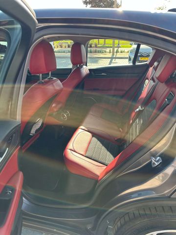 אלפא רומיאו סטלביו