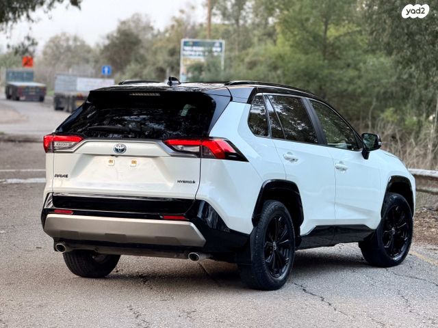 טויוטה RAV4