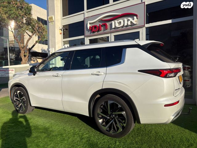 מיצובישי אאוטלנדר