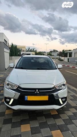 מודעת רכב מיצובישי ASX