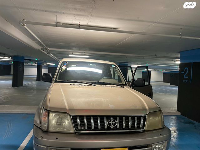 טויוטה לנד קרוזר