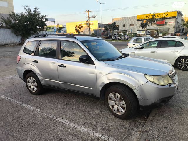 סובארו פורסטר