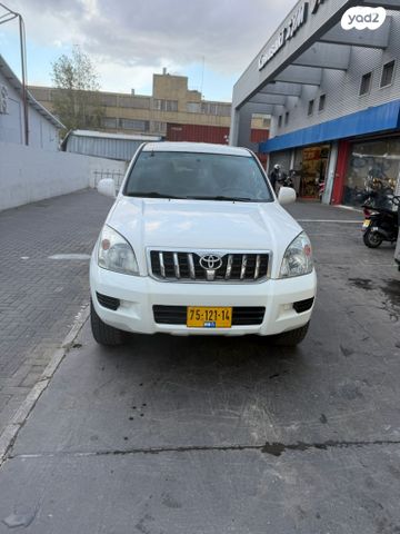 טויוטה לנד קרוזר