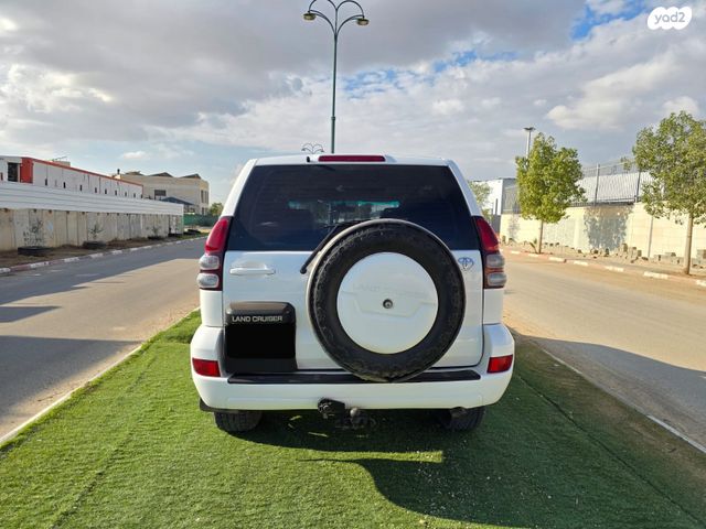 טויוטה לנד קרוזר