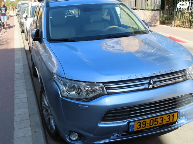 מיצובישי אאוטלנדר