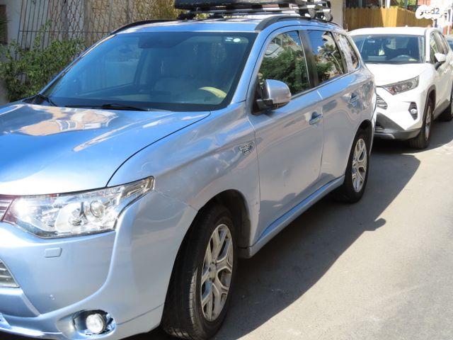 מיצובישי אאוטלנדר