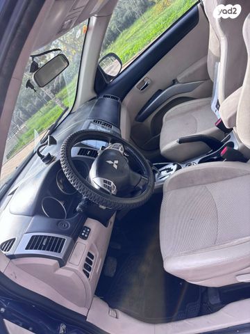 מיצובישי אאוטלנדר