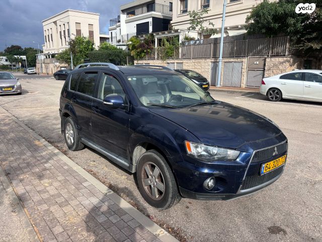 מיצובישי אאוטלנדר