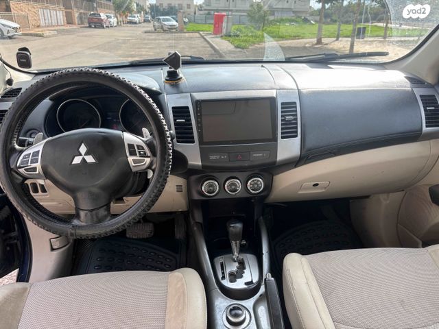 מיצובישי אאוטלנדר