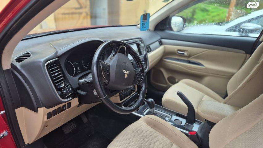 מיצובישי אאוטלנדר