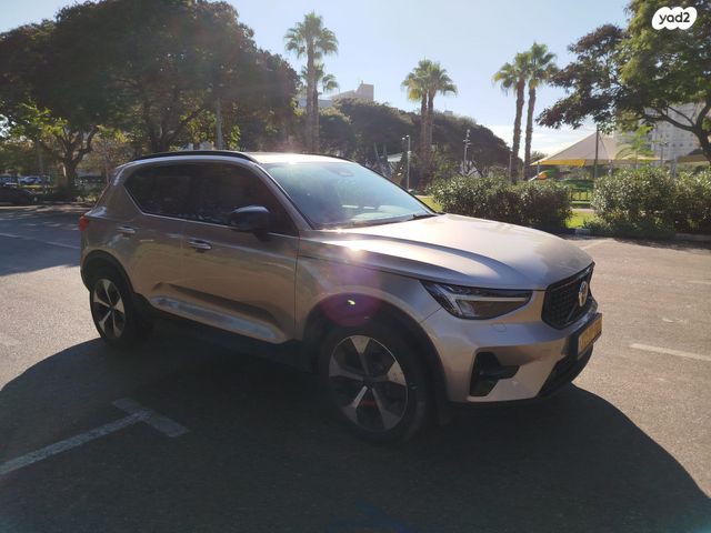 וולוו XC40