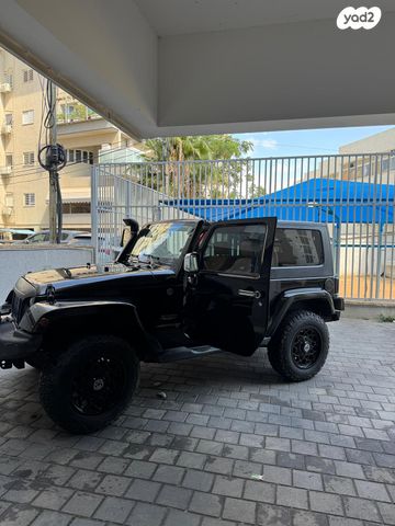 מודעת רכב ג'יפ רנגלר