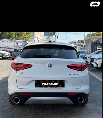 אלפא רומיאו סטלביו