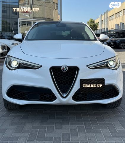 אלפא רומיאו סטלביו