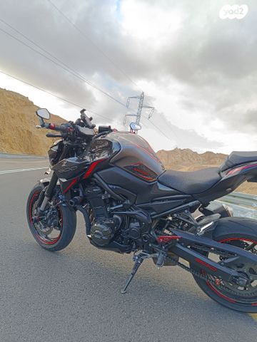 קאוואסאקי Z900