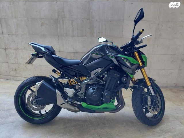 מודעת רכב קאוואסאקי Z900