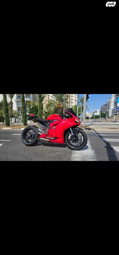 דוקאטי פניגאלה V2