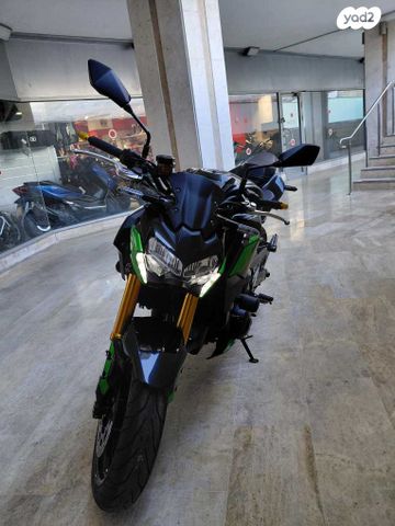 קאוואסאקי Z900